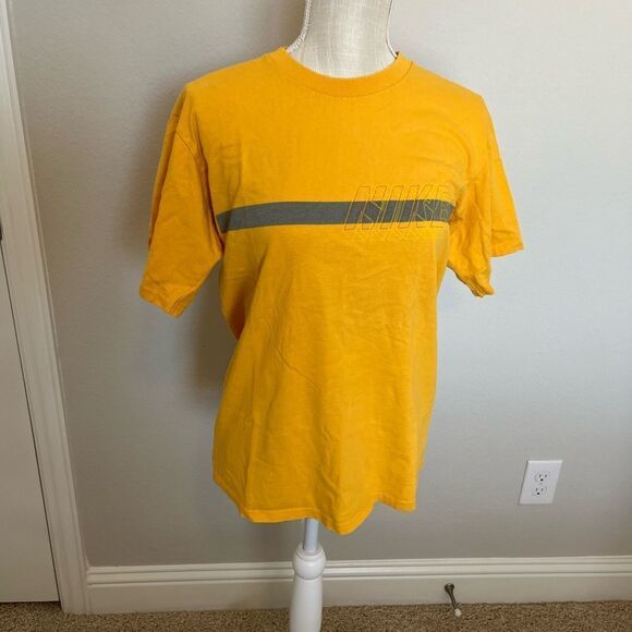 Nike Yellow T-Shirt Size Small - Picture 1 of 5